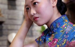 A片粗大的内捧猛烈进出AVV